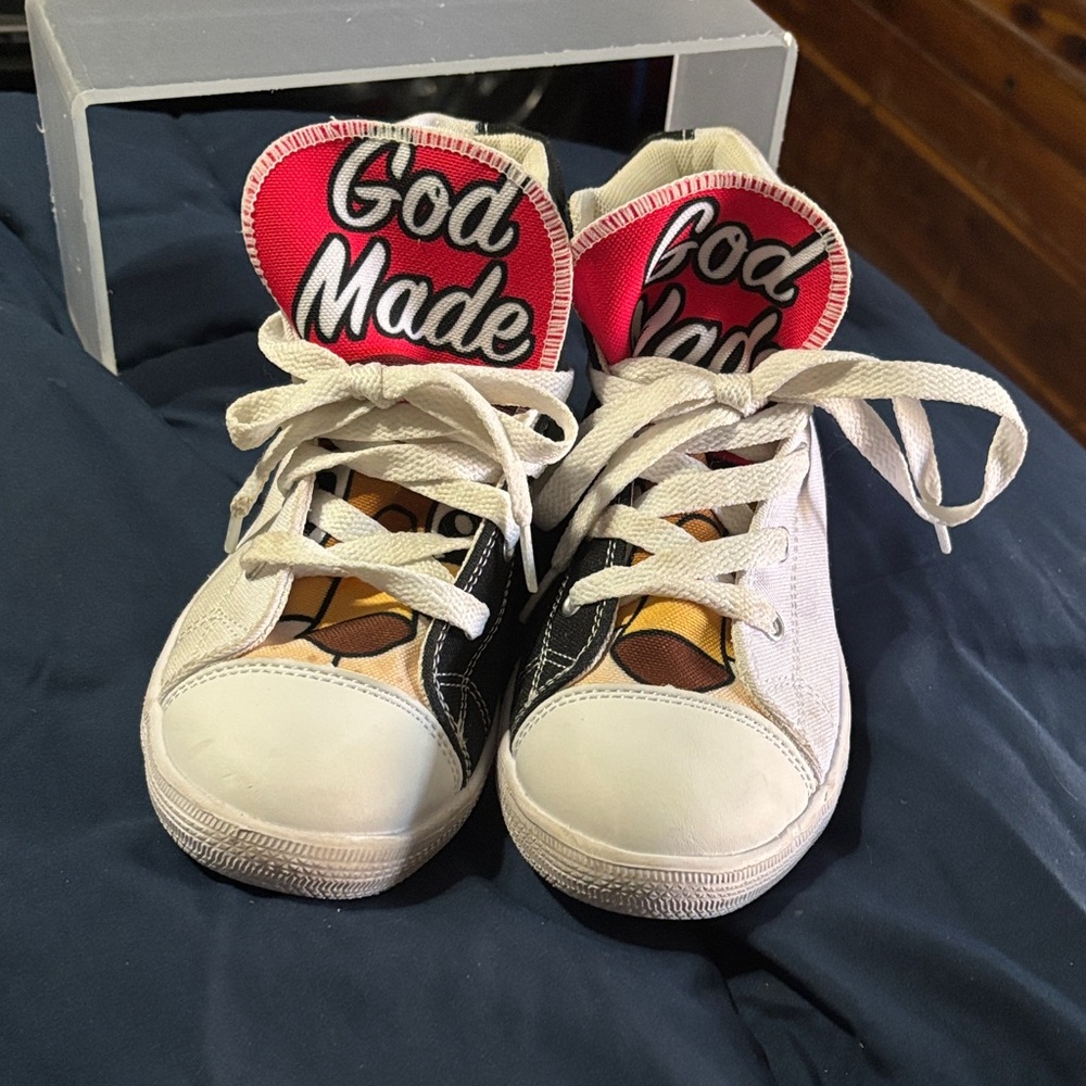 Kids 'God Made' Heart Tongue Canvas Sneakers 2
